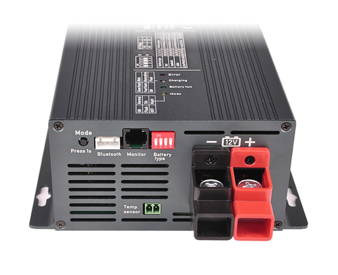 vite IP22 del caricabatteria del caricabatteria di CC di CA di 48V 10A Lifepo4 M8
