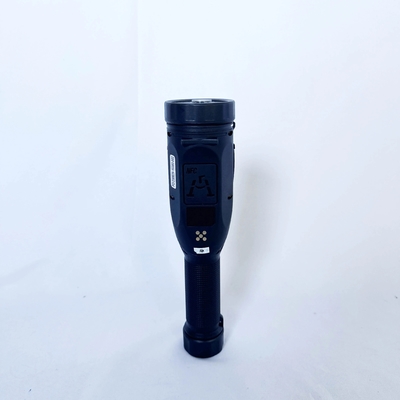 Video MP4 1080P Registratori video di polizia DVR Fotocamera indossabile con torcia a LED