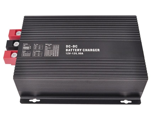 Caricabatterie a corrente continua 12V 30A con 390W Pvmax Protezione contro la polarità inversa Grado impermeabile IP20/IP65