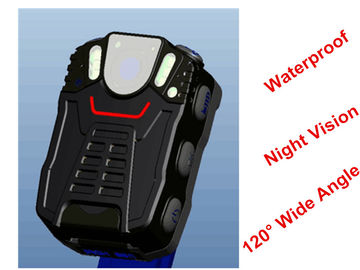 L'ufficiale di polizia a pile Body Worn Cameras, sorveglia le macchine fotografiche d'uso