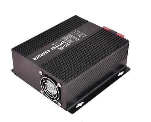 Caricabatterie a corrente continua che fornisce carica fino a 12V 60A DC DC e 12V 30A MPPT Carica solare con ingresso PV massimo di 430W