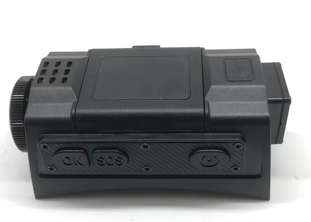 Casco di sicurezza per la visione notturna Fotocamera 1080P MP4 con laser e distanza di visione notturna 10M