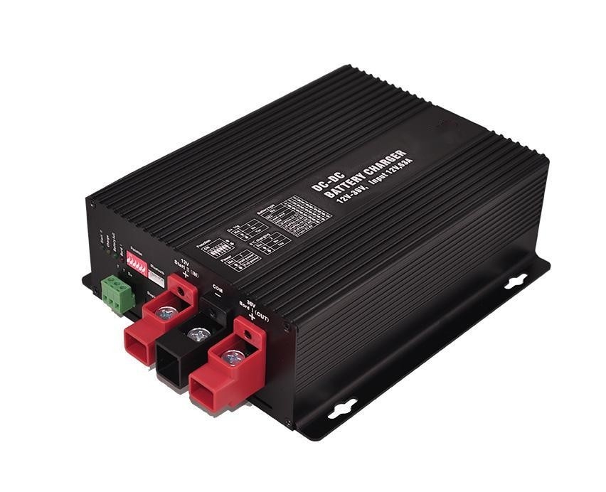 Potente caricabatterie 12V DC con corrente di uscita massima di 15,4A Compatto e leggero 1,7kg/190mm*215mm*70mm